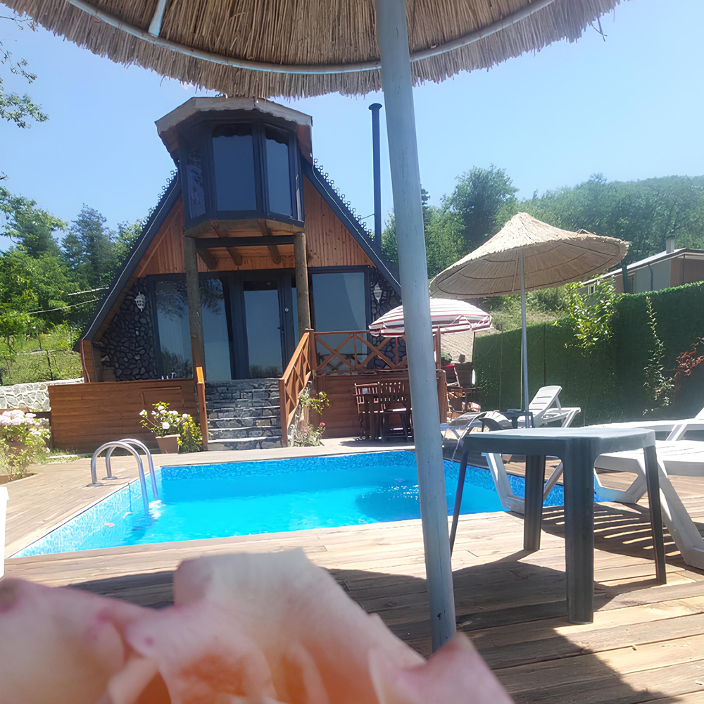 Günbatımı Dağ Evi